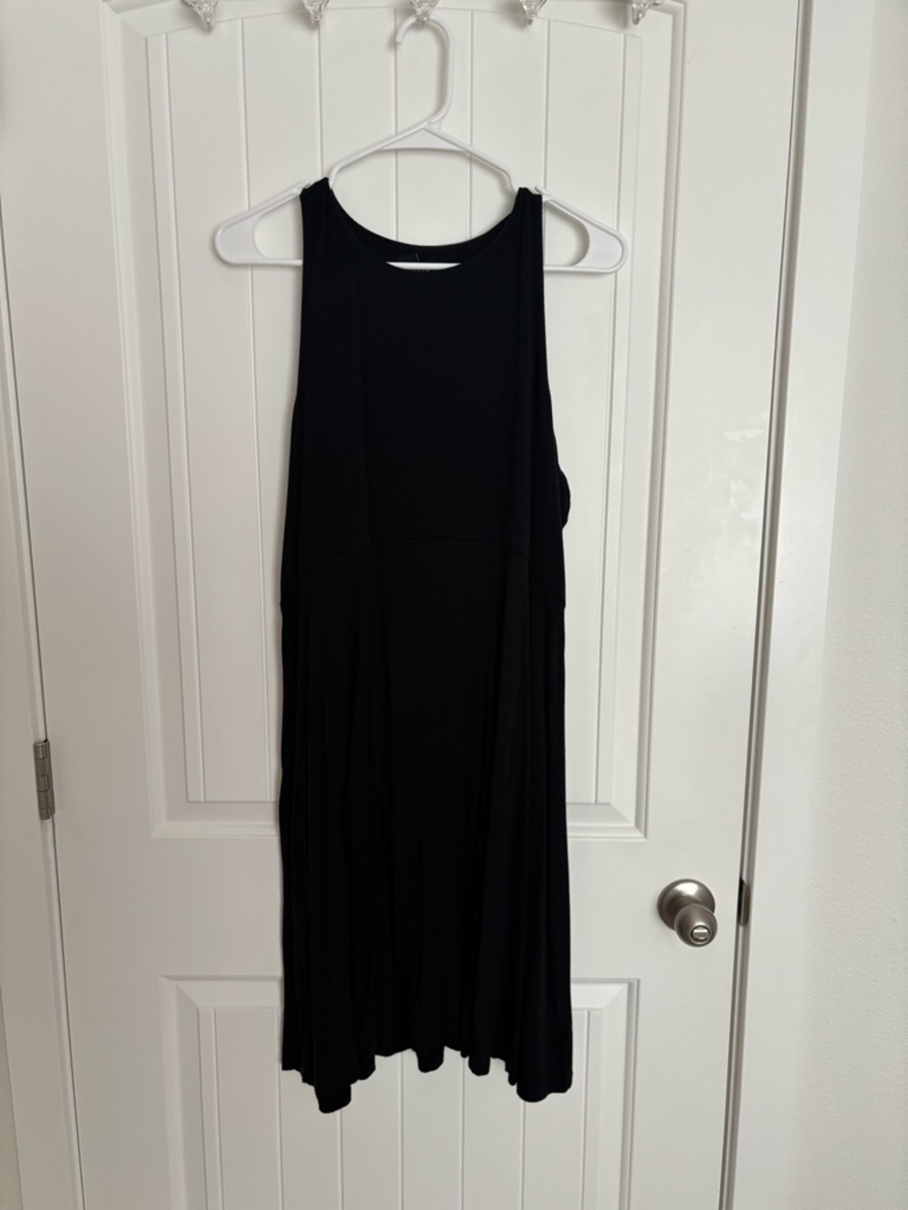 Athleta Black Sleeveless Midi Dress - Classic Minimalist